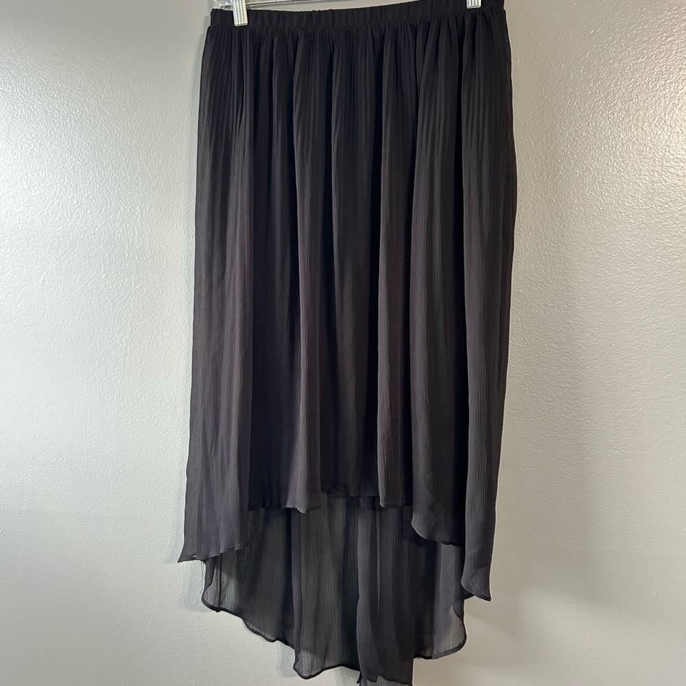 Vera Wang‎ simply vera size small black, flowey skirt,